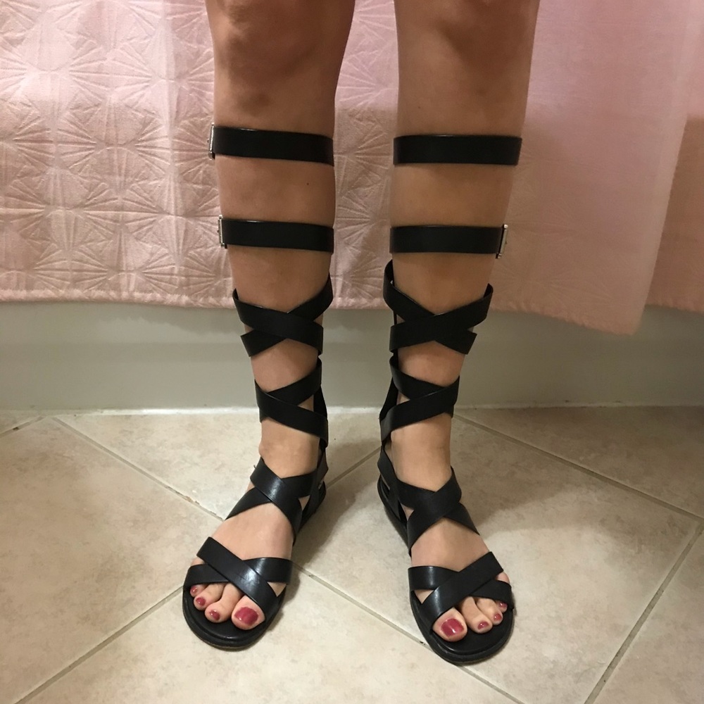 Michael Kors gladiator sandals ! 🌸